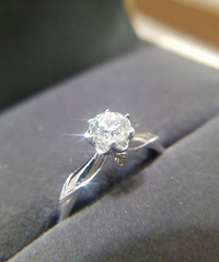 ����һ�����µĶ���������ڵ��֣�ʵ��������Լ۱ȳ���