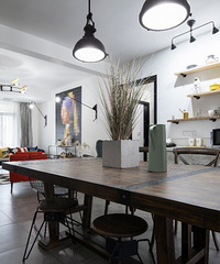 工业元素点到即止,混搭一些跳跃的色彩