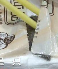 某品牌抽纸里惊现死老鼠