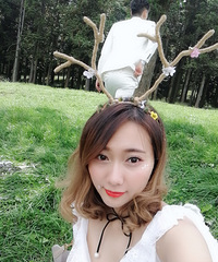 带上自热火锅和黑婚纱去仙女山拍照,化妆师自制的麋鹿角好萌