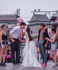 �����ϰ��ź��⼸���ˣ������������