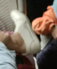 公交车上这一幕太气人了