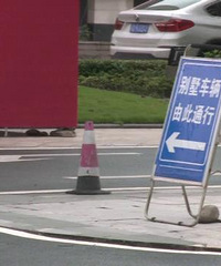 重庆这个路口事故频发 来往车辆开得野