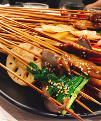 跟着购物狂有肉吃,“不务正业”的【拾玖厂油炸串串】美食之旅