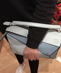 ������Ԥ�㣬������������İ����ĿҲ��ӭӵ�еĽ����ֲݰβ�