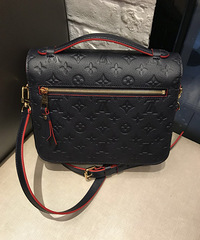 ����Ԥ����ר��������ҵ�LV�ʲ�����ڵ���������ɫ��������