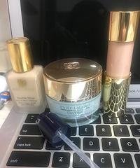 ��ʱһ���º�����ʫ�������ڵ����ˣ�������Ʒ��