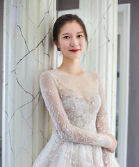 ��������10����Ůϵ��ɴ�꣬Ϊ�����ǲɷ���80λ���