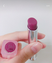 75ʺ϶÷ɫɫ࣬պͻױܼԦ