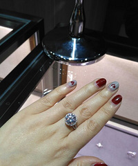 6���������ʵ��̫ҫ�ۣ���С���ӵ���ָͷ���֣���ֱ��Ϲ��