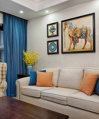 做完大扫除,一时兴起来个“艺术照”