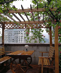 闹中取静,解放碑中心也可以有超大阳台+屋顶花园