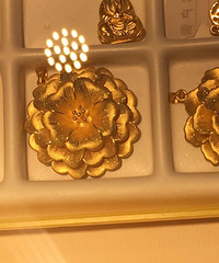 �������Ľ��������ڻ����������Ŷ�����г����ʽ�Ļƽ����