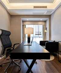 131平港式酒店风,经常被吐槽的沙发也没破坏客厅颜值