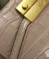 ������İ�����æ����һ�£����˵ĸо��ò���ʵ