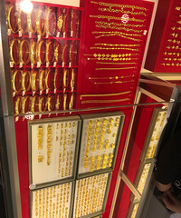 ֻ��ԵĲ����ģ��ڻƽ������г���ĵ�׹�����ˣ���ʽ���ܶ�