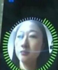 买两部苹果,均被女同事面部解锁