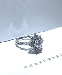 80�ֵ���������һ�����ļ��ӸУ����Ԫ�صĶԽ�þ���