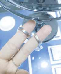 80�ֵ���������һ�����ļ��ӸУ����Ԫ�صĶԽ�þ���