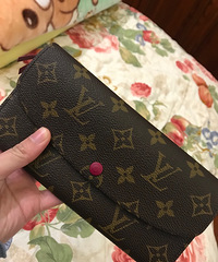 ����������һ��LV����Ǯ�����Ҳ����2300�飡