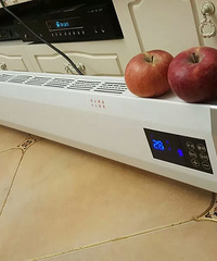 降温了,晒下我家以前买的,踢脚线取暖器