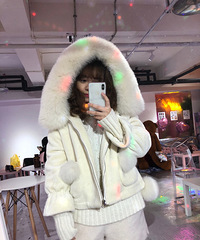 ��ë��ů�ͣ�����ɫ�ÿ�����ҵ���·�ͦ��Ů