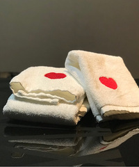 ������ֽ�İ�Ʒ�ǡ����Լ۱Ȳ�������