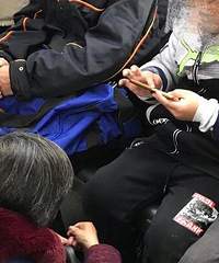 好心给老人家让座,结果...