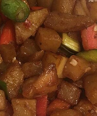 大米先生9块钱的荤菜只有2坨肉