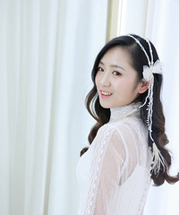 �����ĳ������ͺ����£��ƺ�ɫ���Ʒ�̫�����ģ�ǰ͹����