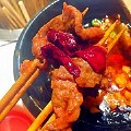 玫瑰花瓣配个牛肉串
