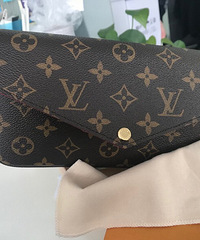LV�������Ƿ�������ˣ�2������������˰8000����
