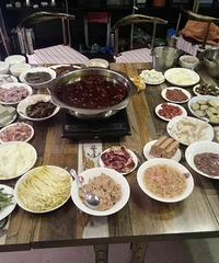 大家说说火锅中稀奇古怪又黑好吃的菜