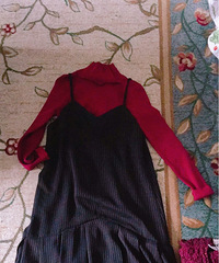 假如过年都不能穿新衣服,这个年和我还有什么关系哼!