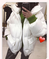 老年人还是要穿羽绒服,白色羽绒服是冬天的最爱【今天穿什么】