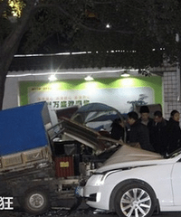 小年喝一斤白酒连撞六车,他只有在看守所过年了