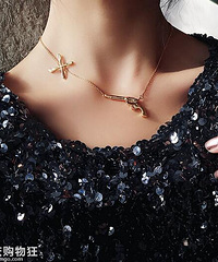 ����һ������С��Ů����Ʒ�Ա����̣�Ҭ������������Ƹ�