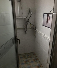 听说现在流行在卫生间贴美女瓷砖,大家感受一下
