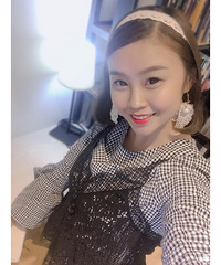 穿着新衣服到南之山书屋