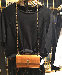 UR这季的包包比衣服好看多了!