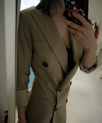 穿了这件西装感觉自己气场强大,上班穿很不错【今天穿什么】