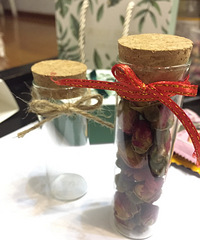 ����һ��ѣ��������������ϲ�Ǻ��ӣ������̵Ŀ��Բο����Ӵ