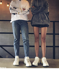 8���ϵ���Ь���ţ���ͷ������ƽ��Ь178Ԫ