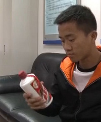 小伙疑似买到假茅台要求退货,老板娘不承认