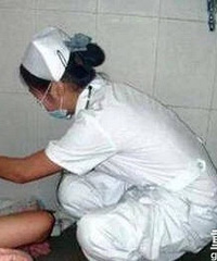 女子的手被卡在卫生间三天居然不呼救,原因让人哭笑不得