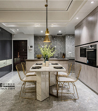 104ƽ��ʽ�ִ�Сƽ�����ڱ�ҵ�����߶˴����ϵ���