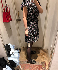 重庆MK这家店打5折了!速度拿下了这个小粉包,顺便下叉连衣裙