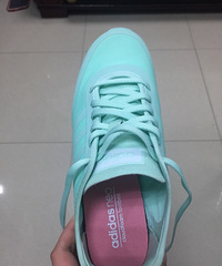 ���ƺ�������һ���������һ˫С���°���