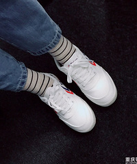 春天来啦,小白鞋穿起来呀!我买的这双价格不到100块!很好穿