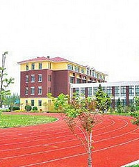 ɳƺ����Сѧ���ܣ�����ɳƺ����һ����63��Сѧ